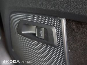 Skoda Kodiaq **FLASH SALE**STYLE--SUNROOF-ELECTRIC - Image 3