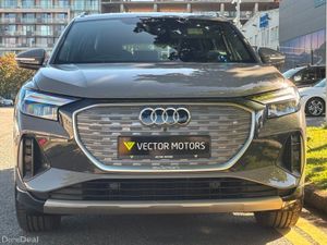 Audi Q4 e-tron 40 SPORT BLACK LEATHER - Image 3