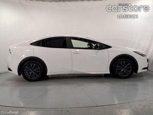 Toyota Prius HEV 1.8 5 Door - Image 2