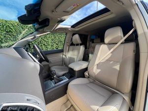 Toyota Land Cruiser PRADO TX L-PACKAGE AWD 7-SEATE - Image 2