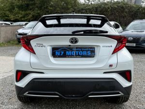 2023 Toyota C-HR 1.8 HYBRID GR SPORT AUTO - Image 4
