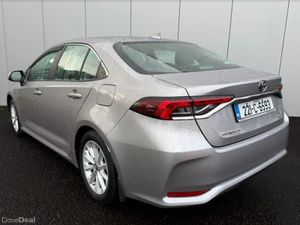 Toyota Corolla HYB LUNA SALOON 4DR AUTO - Image 4