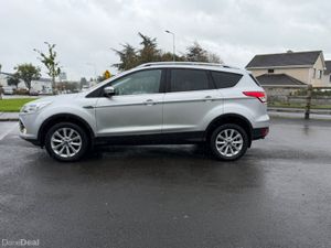 ABSOLUTELY IMMACULATE 2016 2 LITRE 6 SPEED KUGA - Image 4