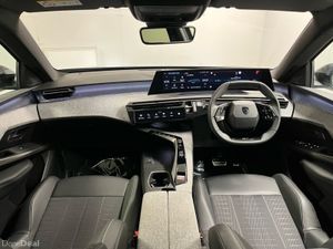 Peugeot 5008 GT EV 73kWh 210BHP - Reversing Camera - Image 4