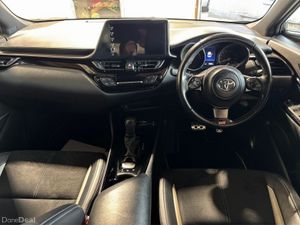 Toyota C-HR Hybrid - Image 4