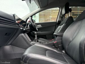 Kia Sportage 1.6 K3 Diesel (4.9% APR available) - Image 2