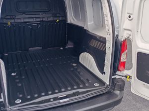 Citroen Berlingo 2025 - Image 2