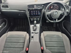 Volkswagen Golf ** HIGHLINE ** HUGE SPEC ** TRINIT - Image 2