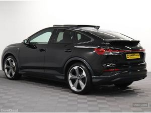 Audi Q4 e-tron Black Edition - Image 4