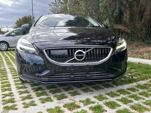 VOLVO V40 D4 AUTOMATIC - Image 3