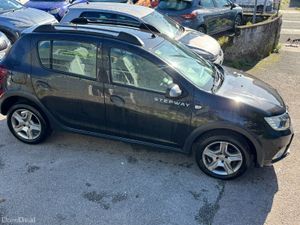 Dacia Sandero Stepway Petrol only 39000 kms - Image 3