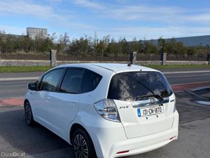 2013 Honda Fit 1.3 Hybrid Automatic - Image 4