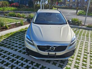 2016 VOLVO  V40 2.0 DIESEL CROSS COUNTRY AUTO - Image 4