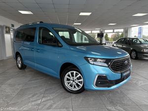 2023 Ford Tourneo Connect Titanium 7 seater - Image 3
