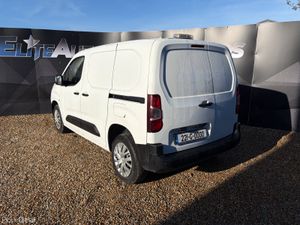 Peugeot Partner Professional 1.5 Diesel 2022 - Image 3