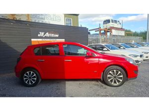 Vauxhall Astra LIFE 5DR - Image 3