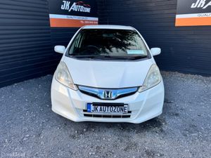 Honda Fit GP1 CVT HYBRID 5DR AUTO DAA-GP1 - Image 2
