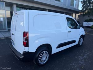 Citroen Berlingo 2022 CITROËN BERLINGO 1.5 BLUEHDI - Image 4