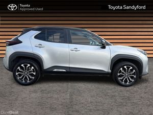 Toyota Yaris Cross LUNA SPORT // REAR CAMERA // SM - Image 3