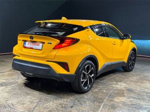 Toyota C-HR 1.8 HYBRID - G SPEC W/BLACK HALF LEATH - Image 4