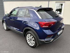211 Volkswagen T-Roc Sport 1.5TSI 150HP - Pan Roof - Image 4
