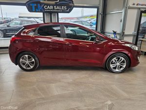 16 HYUNDAI I30 DELUXE AUTOMATIC - Image 2