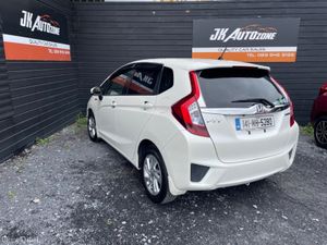 Honda Fit 1.5 HYBRID AUTO - Image 4