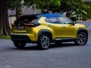 2020 Toyota Yaris Cross 1.5 Petrol Hybrid Auto Z - Image 3