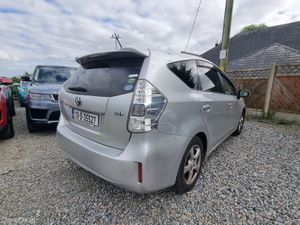 €6900 Toyota Prius 2013 alpha 7 seater €6900 - Image 2