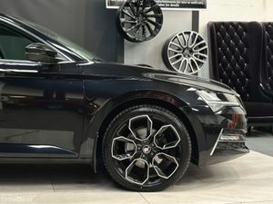 SE TECH IV PHEV S-TECHNOLOGY DSG - Image 4
