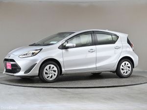 Toyota Aqua 1.5 VVT-i HYBRID **BI-TONE INT**REVERS - Image 4