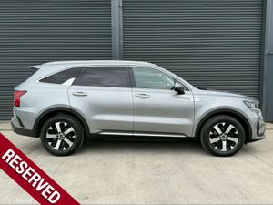 Kia Sorento K4 5DR AUTO ** HUGE SPEC 7 SEATER ** - Image 4