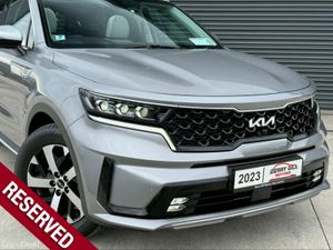 Kia Sorento K4 5DR AUTO ** HUGE SPEC 7 SEATER ** - Image 2