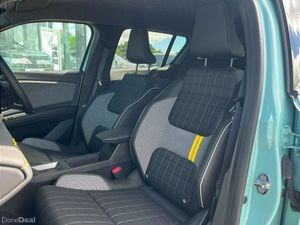 Renault 4 E-TECH 150 (SCRAPPAGE OFFER) - Image 4