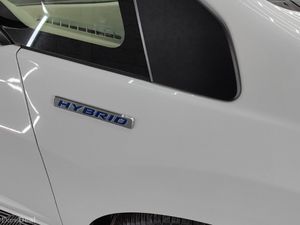 2014 Honda Fit- 1.3 Petrol Hybrid - Image 4