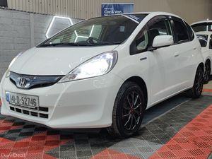 2014 Honda Fit- 1.3 Petrol Hybrid - Image 2