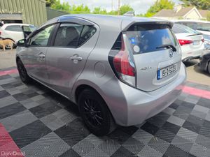 Toyota Aqua 2015 - Image 2