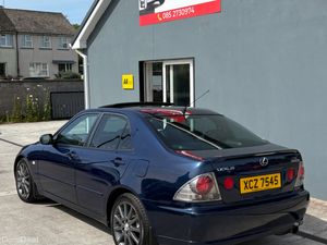 Lexus IS 2004 Sport Manual - Image 4