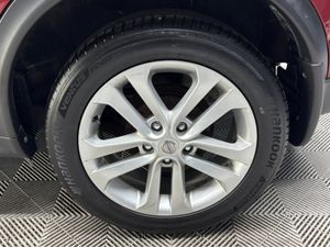 Nissan Juke 1.6 SV PREMIUM CVT AUTO 4DR - Image 2