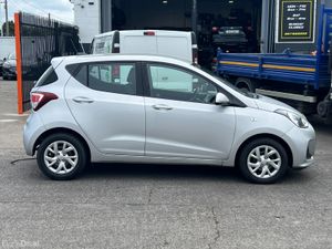 Hyundai i10 1.2  Classic Auto - Image 2