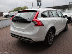 2016 VOLVO V60 CROSS-COUNTRY 2.0D4 5DR ESTATE - Image 4