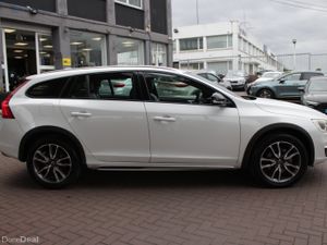 2016 VOLVO V60 CROSS-COUNTRY 2.0D4 5DR ESTATE - Image 3
