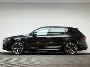 Audi Q7 S LINE BLK ED 55 3.0 TFSI E 381HP - Image 4