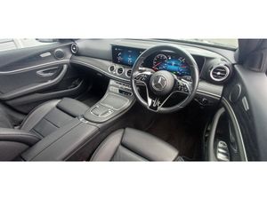 Mercedes-Benz E-Class E220 D AMG LINE (232) - Image 4