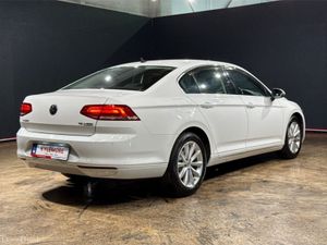 Volkswagen Passat 1.4 TSI COMFORT LINE - FACTORY A - Image 4