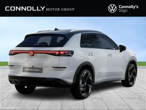 Volkswagen T-Roc RLINE 1.5TSI 150HP AUTO *NEW MODE - Image 2