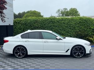 BMW 5-Series 530e M-SPORT COMPETITION 2.0 HYBRID / - Image 2