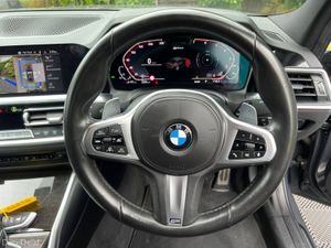 BMW 3-Series 330e M-SPORT COMPETITION 2.0 HYRBID / - Image 4