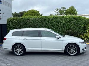 Volkswagen Passat VARIANT HIGHLINE 2.0 TDI AUTO // - Image 2