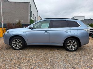 🇮🇪Mitsubishi Outlander 2.0 PREMIUM PLUS PACK - Image 4